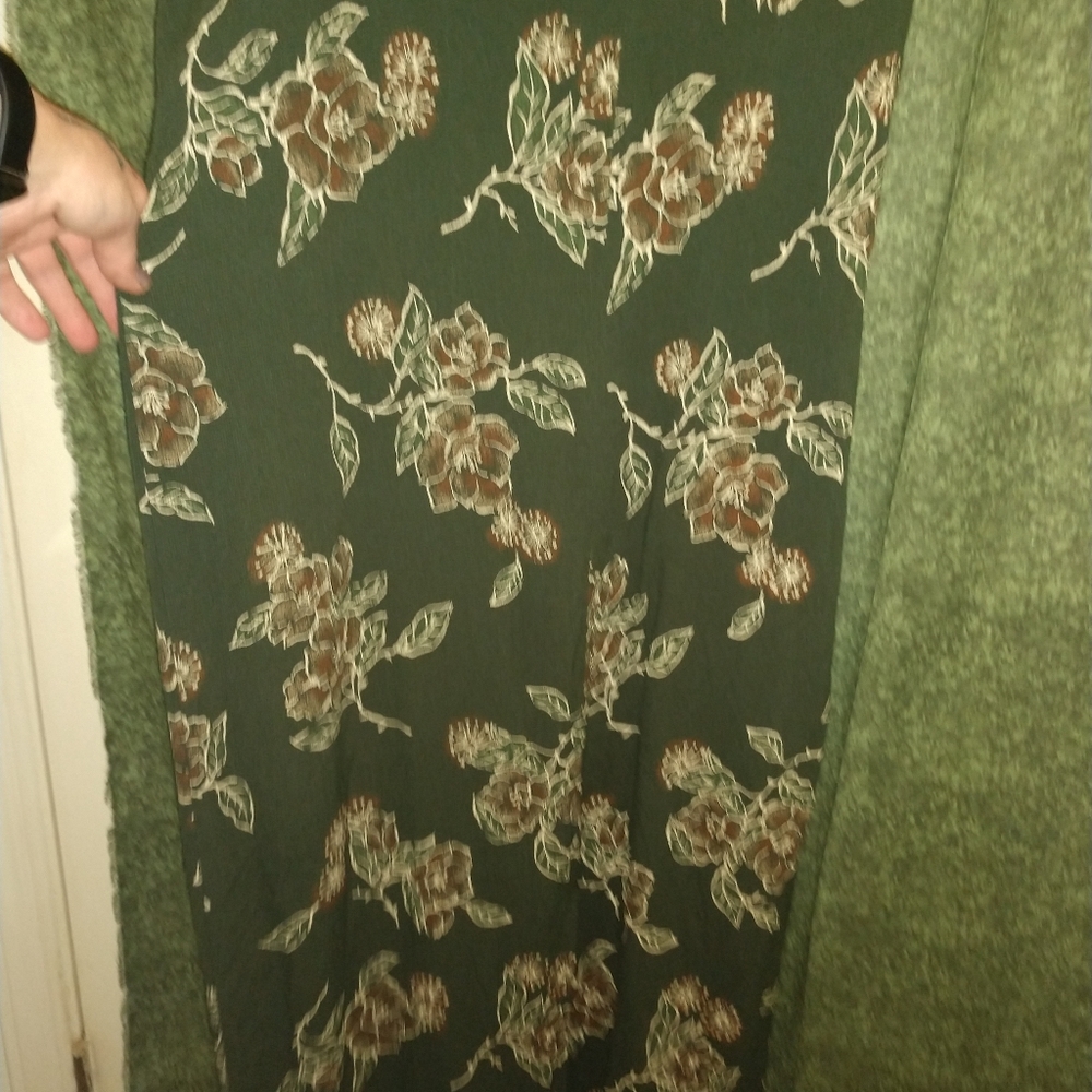 Dress - Picture 3 of 6